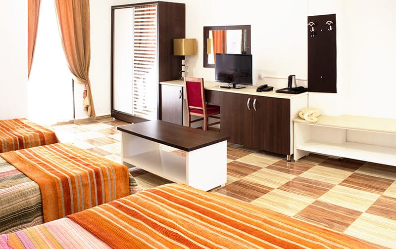 chambre-double-lit-tv-internet-hotel-adim-complexe-touristique-adim-algerie-galerie
